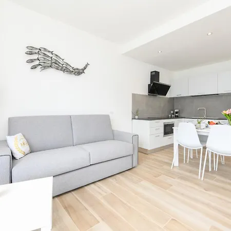 Mgh- Ora Del Garda Lakeview برنزوني سول جاردا
